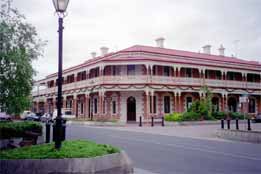 Jens Town Hall Hotel - Accommodation Noosa 0