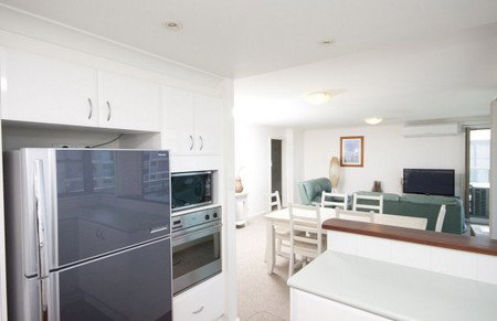 Sails Apartments - Accommodation Noosa 2