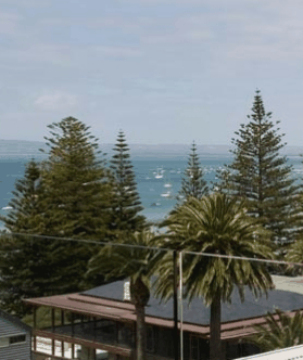 Hotel Sorrento - Accommodation Noosa 2