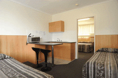 Bamboo Motor Inn - Accommodation Noosa 2