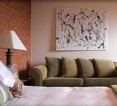 Central Springs Inn - Accommodation Noosa 2