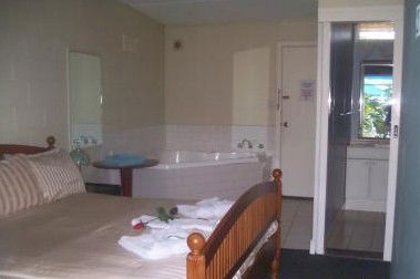 Copper Lantern Motel - Accommodation Noosa 3