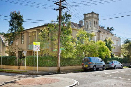 Cambridge Lodge - Accommodation Noosa 2