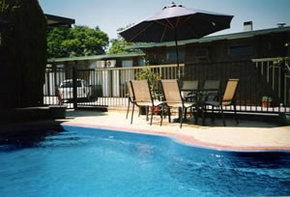 Sun Centre Motel - Accommodation Noosa 0