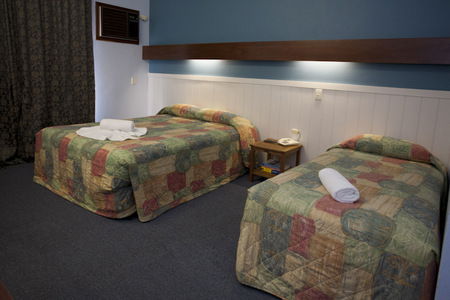 Amity Motor Inn - Accommodation Noosa 0