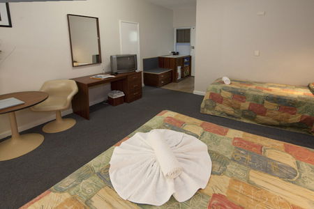 Amity Motor Inn - Accommodation Noosa 2