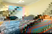 Clan Lakeside Lodge - Accommodation Noosa 2