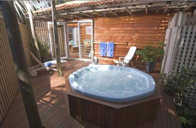Kims Beach Hideaway - Accommodation Noosa 2