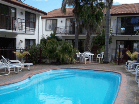 Peninsular Apartments - Accommodation Noosa