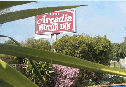 Arcadia Motor Inn - Accommodation Noosa 2