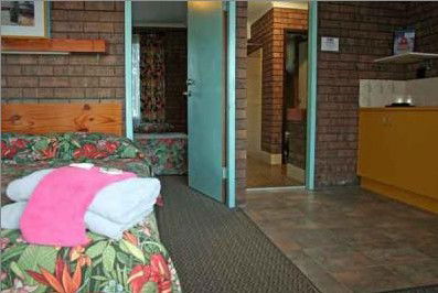 Bayside Motel - Accommodation Noosa 2