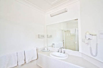 Branxton House Motel - Accommodation Noosa 3