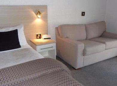 Hamiltons Townhouse Motel - Accommodation Noosa 1