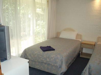 Hamiltons Townhouse Motel - Accommodation Noosa 5
