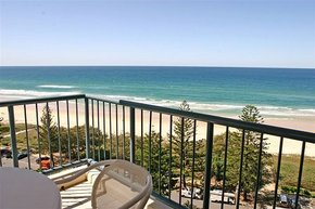 AA Oceana On Broadbeach - Accommodation Noosa 4