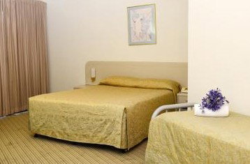 Motel 10 Motor Inn - Accommodation Noosa 1
