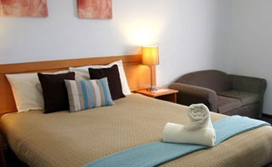 Colonial Lodge Motor Inn - Accommodation Noosa 0