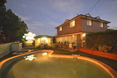Country Gardens Motor Inn - Accommodation Noosa 4