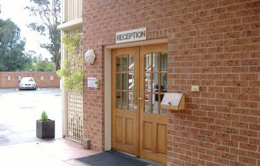 Hanging Rock Family Motel - Accommodation Noosa 4