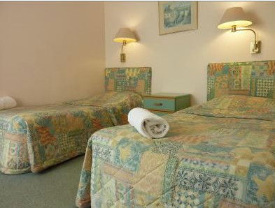 Sapphire Waters Motor Inn - Accommodation Noosa 2