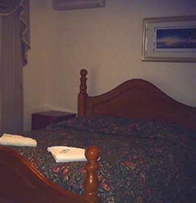 Sanctuary House Resort Motel - Accommodation Noosa 2