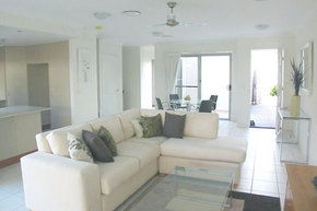 Coolum Villas - Accommodation Noosa 2