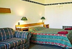 Red Chief Motel - Accommodation Noosa 2