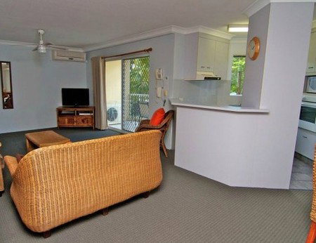 Paradise Grove Holiday Apartments - Accommodation Noosa 2