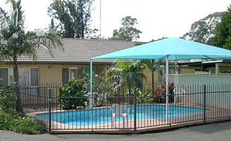 Flying Spur Motel - Accommodation Noosa 2