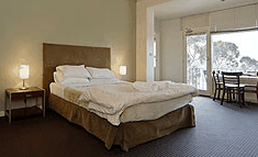 Lorne Hotel - Accommodation Noosa 1
