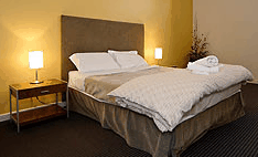 Lorne Hotel - Accommodation Noosa 2