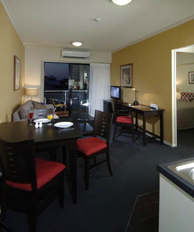 Central Brunswick Apartment Hotel - Accommodation Noosa 2