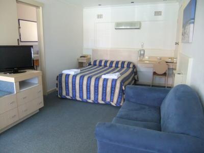 Country Comfort Cowra Countryman Motor Inn - Accommodation Noosa 2