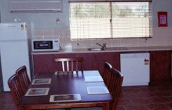 Emerald Explorers Inn - Accommodation Noosa 1