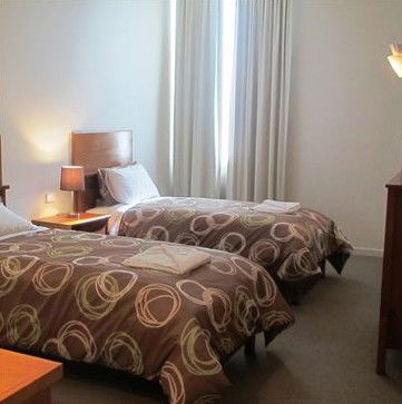 The Plough Hotel - Accommodation Noosa 1
