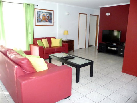 The Shores Holiday Apartments - Accommodation Noosa 4