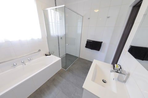 Greenvale Holiday Units - Accommodation Noosa 3