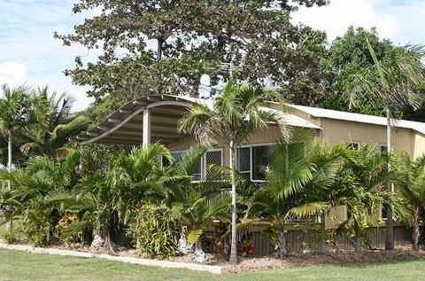 BIG4 Rollingstone Beach Caravan Resort - Accommodation Noosa 0