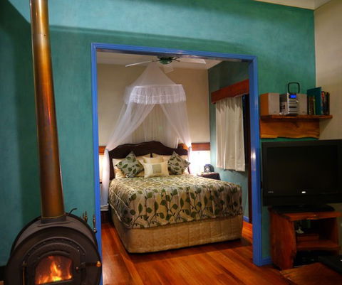 Lillypillys Cottages & Day Spa - Accommodation Noosa 1