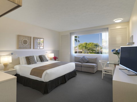 Oaks Oasis - Accommodation Noosa 4