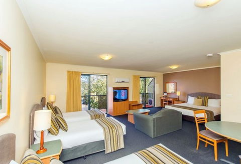 Alpha Hotel Canberra - Accommodation Noosa 4