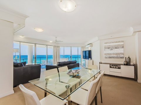 AA Oceana On Broadbeach - Accommodation Noosa 16