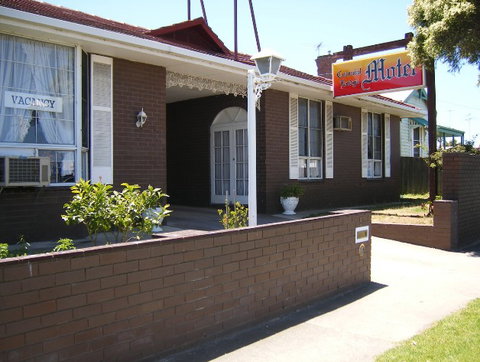 Colonial Lodge Motel - Accommodation Noosa 0