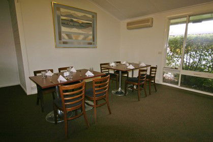 Red Cedars Motel - Accommodation Noosa 1