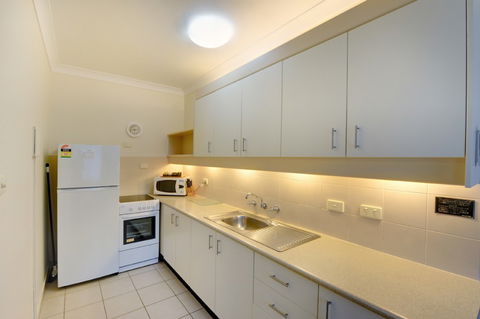 Absolute Beachfront Smugglers On The Beach - Accommodation Noosa 2