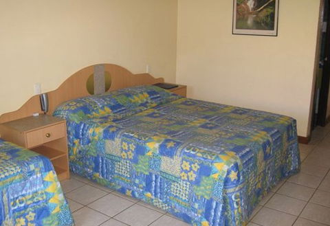 Paraway Motel - Accommodation Noosa 1