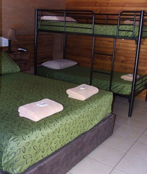 Territory Manor - Accommodation Noosa 3