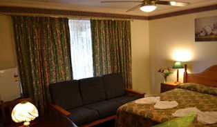Palms Bed And Breakfast - Accommodation Noosa 0