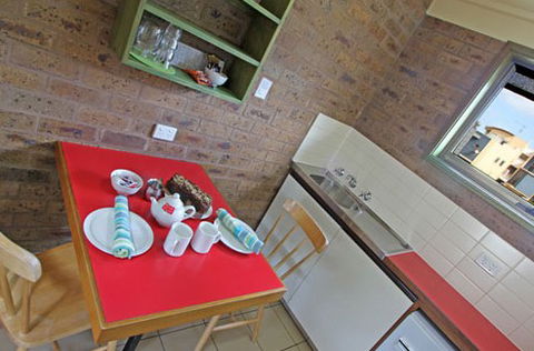 Great Ocean Road Beachfront Motel - Accommodation Noosa 2