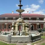 Jens Town Hall Hotel - Accommodation Noosa 2